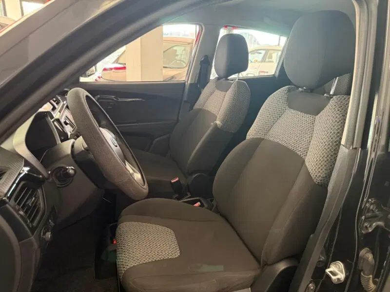 Mahindra KUV100 usata a Firenze (6)