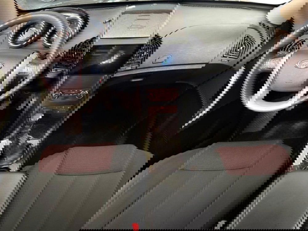 Mahindra XUV500 usata a Firenze (6)