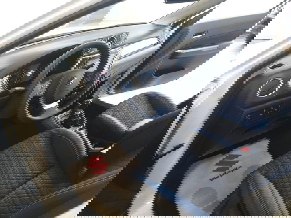 Suzuki Vitara nuova a Reggio Emilia (9)