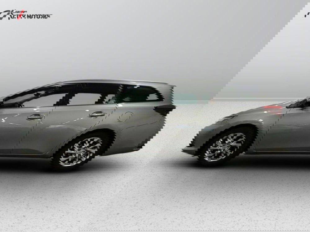 Toyota Corolla Touring Sports usata a Monza e Brianza (4)