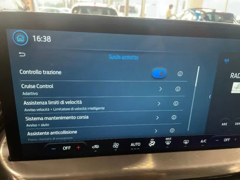 Ford Kuga nuova a Cuneo (13)