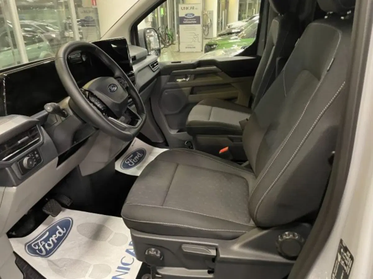 Ford Tourneo Custom nuova a Cuneo (11)