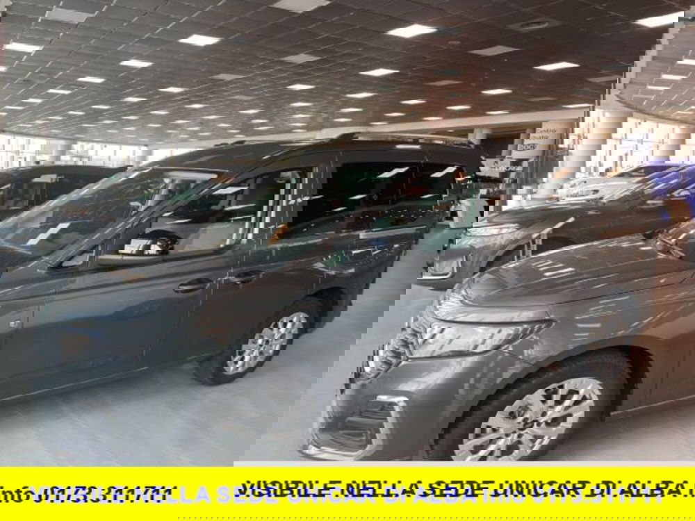 Ford Tourneo Connect nuova a Cuneo