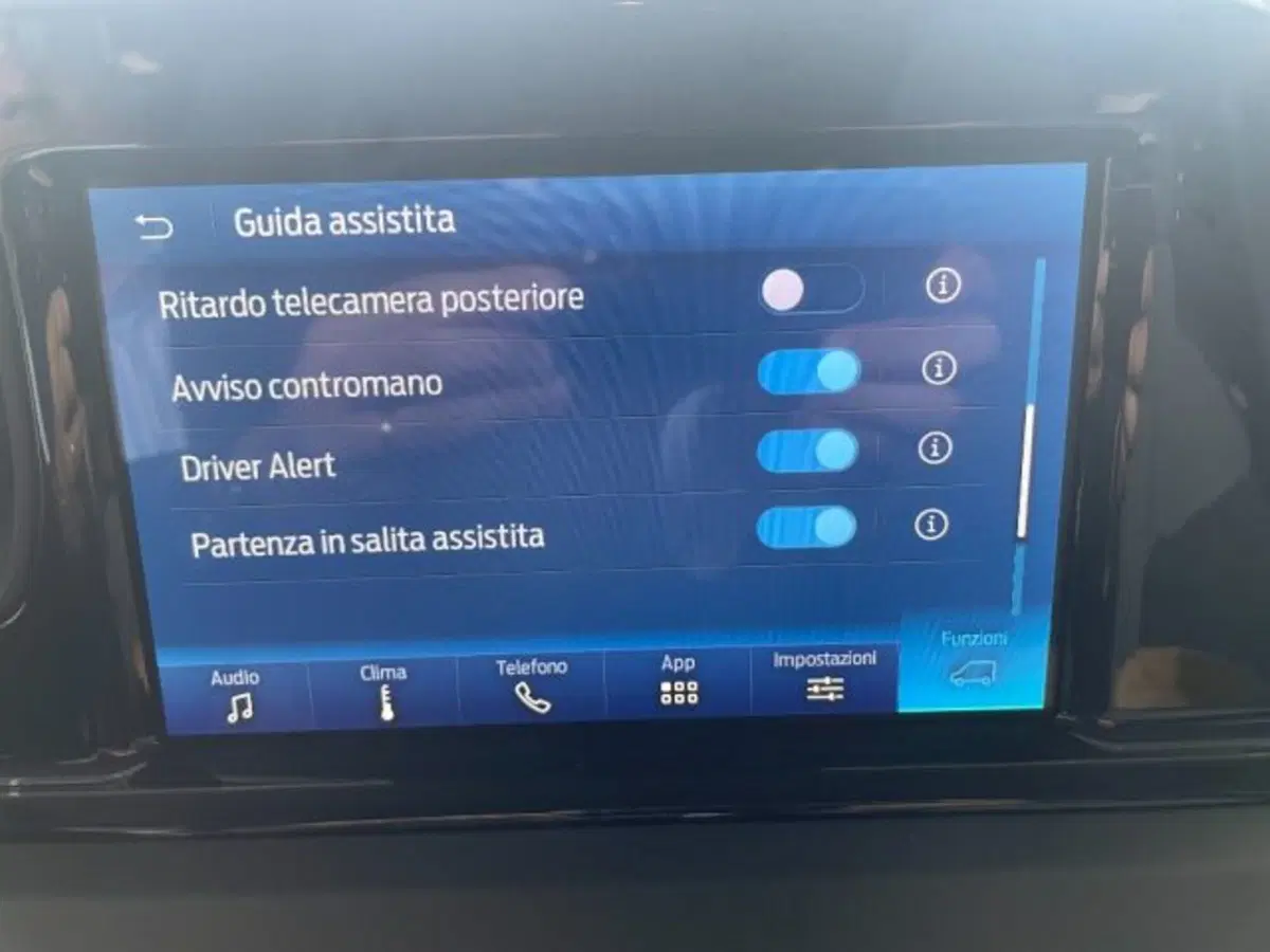 Ford Tourneo Courier nuova a Cuneo (13)