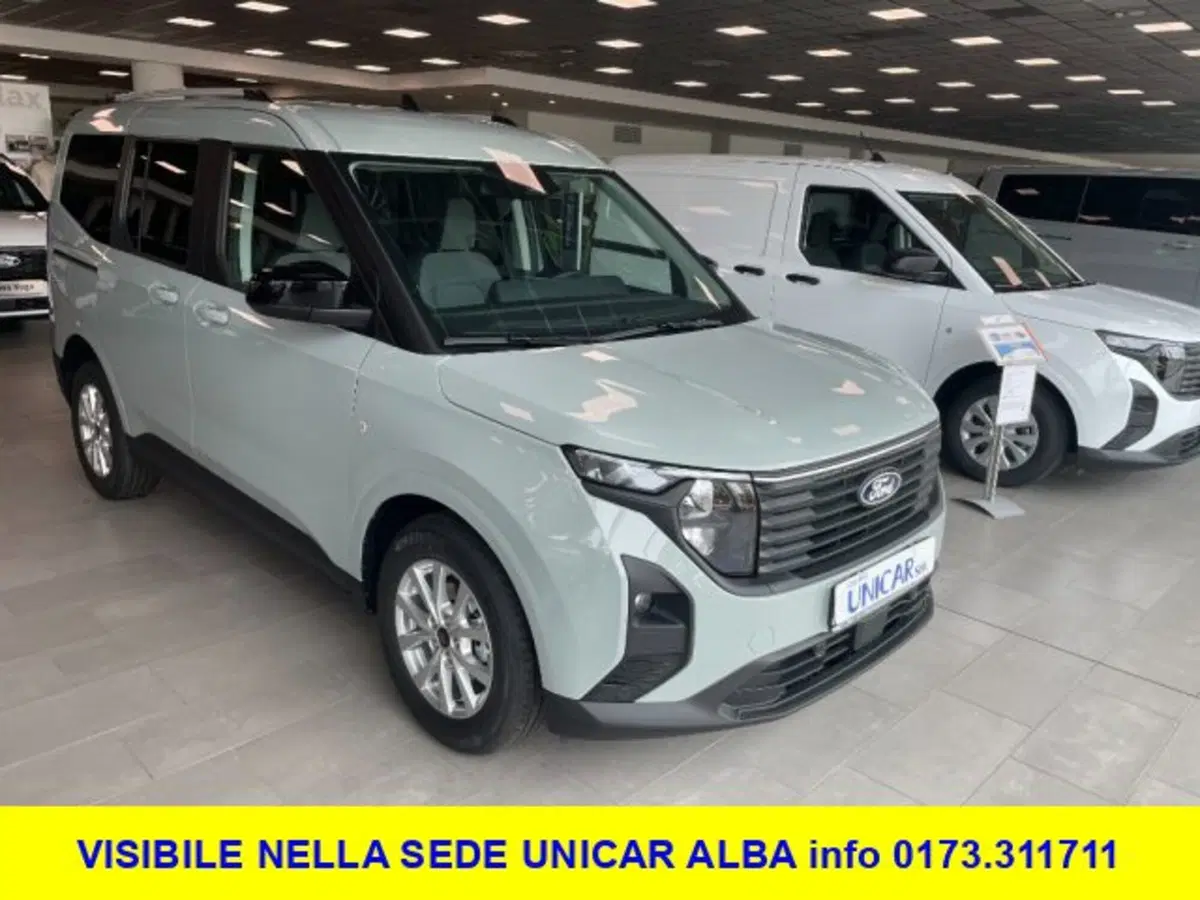 Ford Tourneo Courier nuova a Cuneo (2)