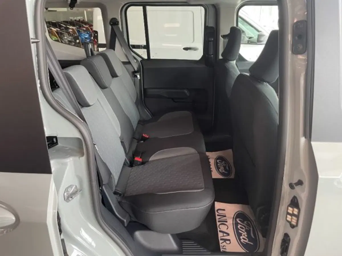 Ford Tourneo Courier nuova a Cuneo (9)