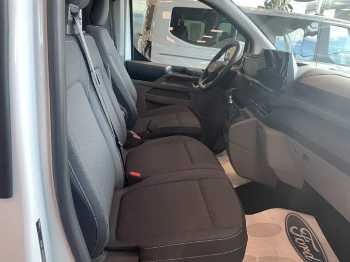 Ford Tourneo Custom nuova a Cuneo (10)