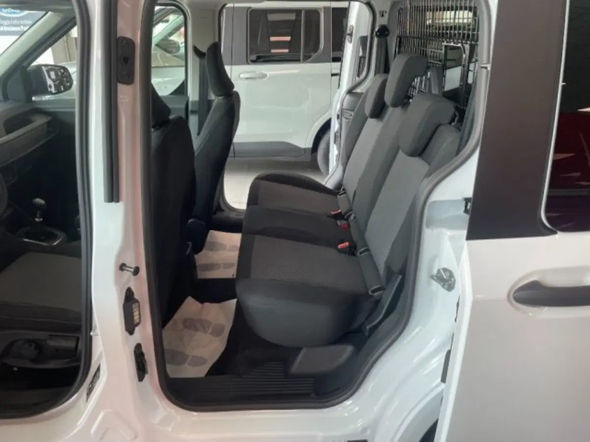 Ford Transit Courier nuova a Cuneo (13)
