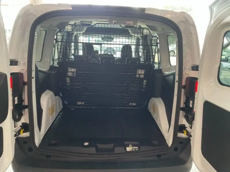 Ford Transit Courier nuova a Cuneo (7)