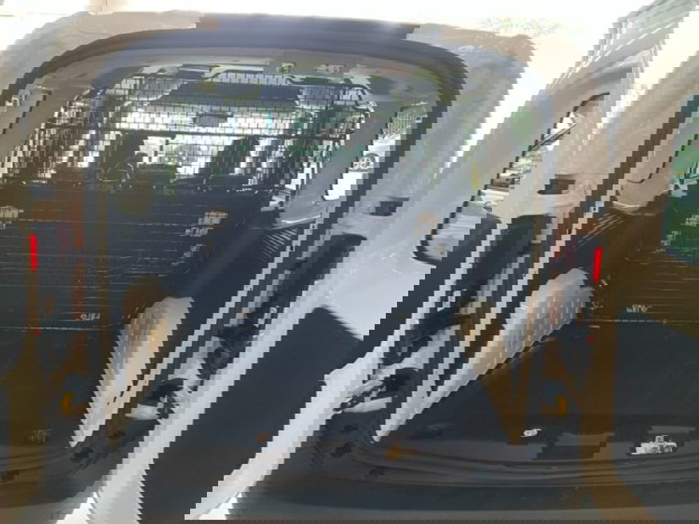 Ford Transit Courier nuova a Cuneo (7)