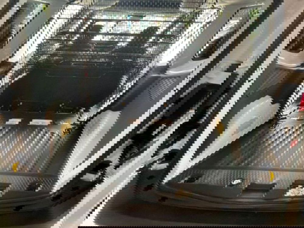 Ford Transit Courier nuova a Cuneo (8)