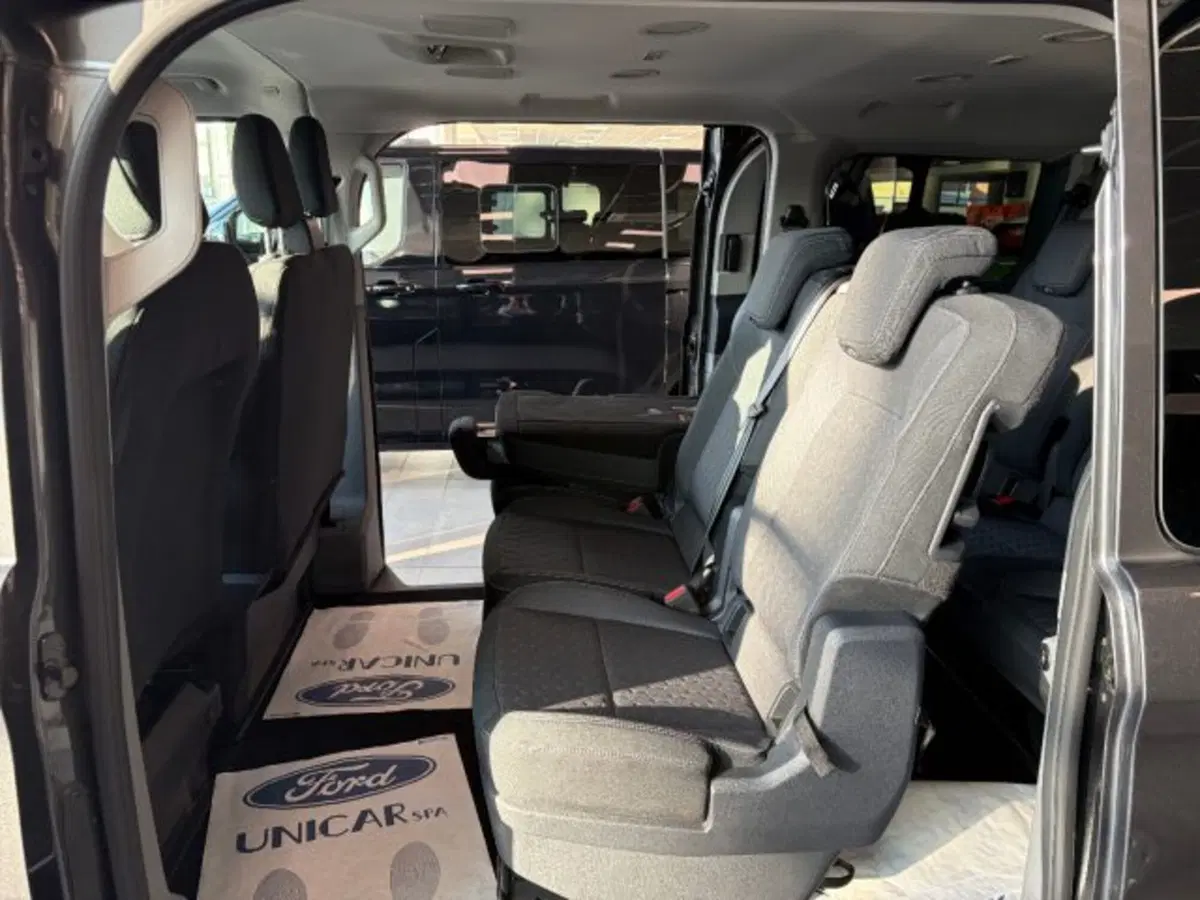 Ford Transit Custom Furgone nuova a Cuneo (12)