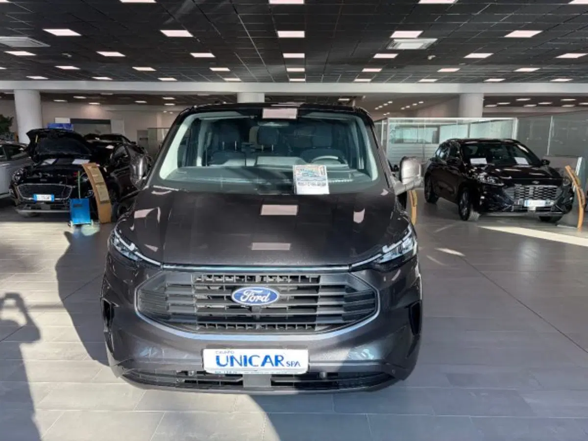 Ford Transit Custom Furgone nuova a Cuneo (3)