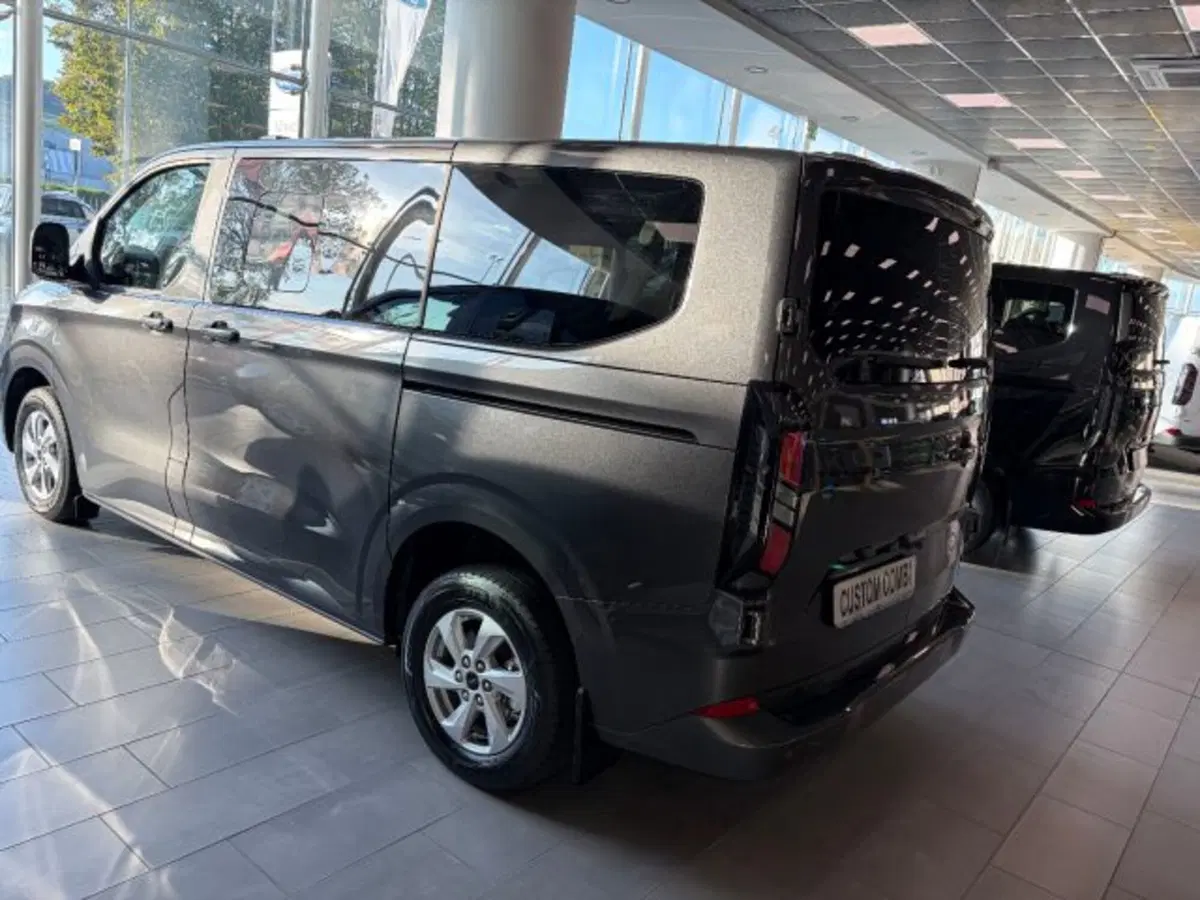 Ford Transit Custom Furgone nuova a Cuneo (4)