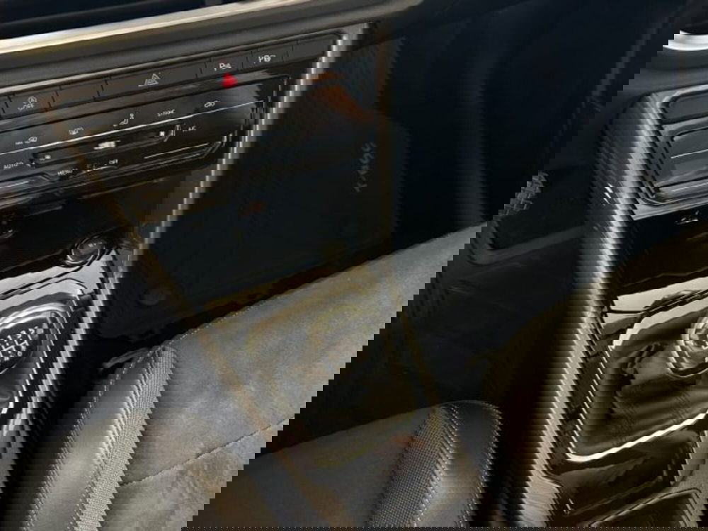 Volkswagen T-Roc usata a Cuneo (16)