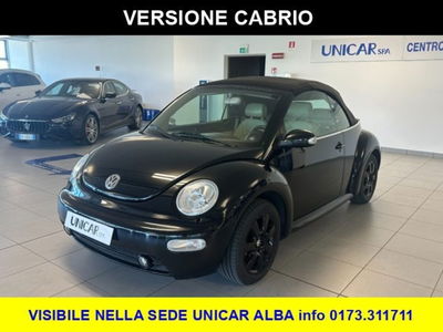 Volkswagen New Beetle Cabrio 1.6 Cabrio del 2003 usata a Alba