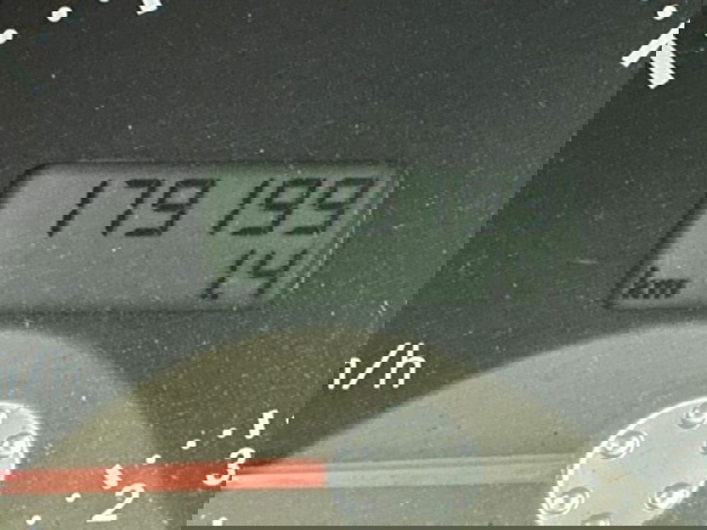 Volkswagen New Beetle Cabrio usata a Cuneo (14)