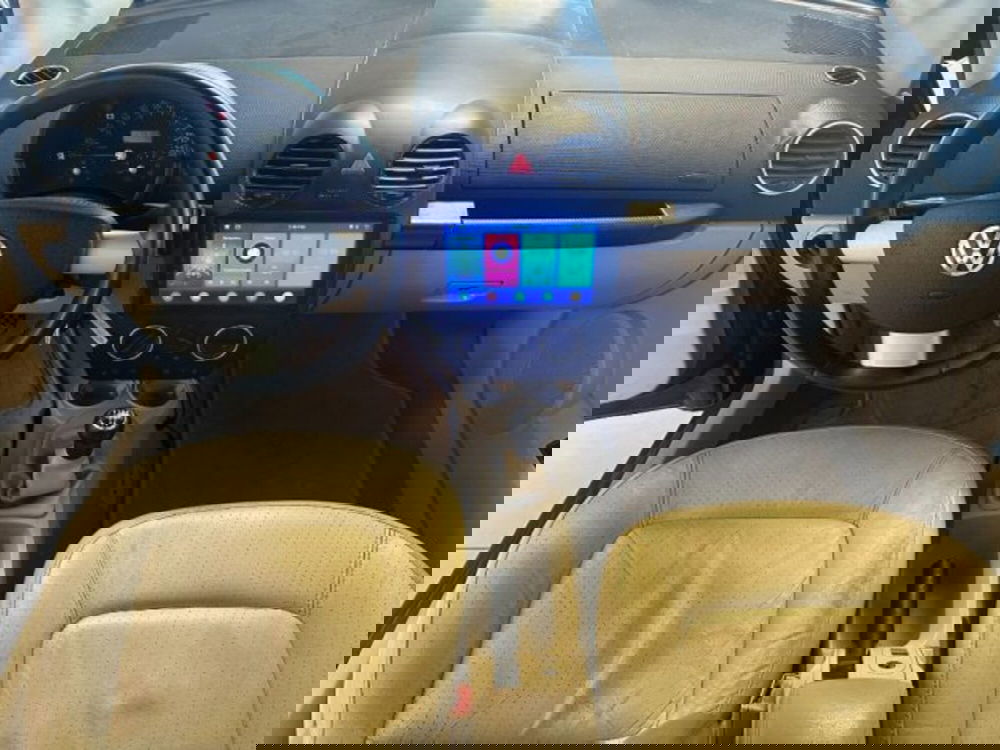 Volkswagen New Beetle Cabrio usata a Cuneo (9)