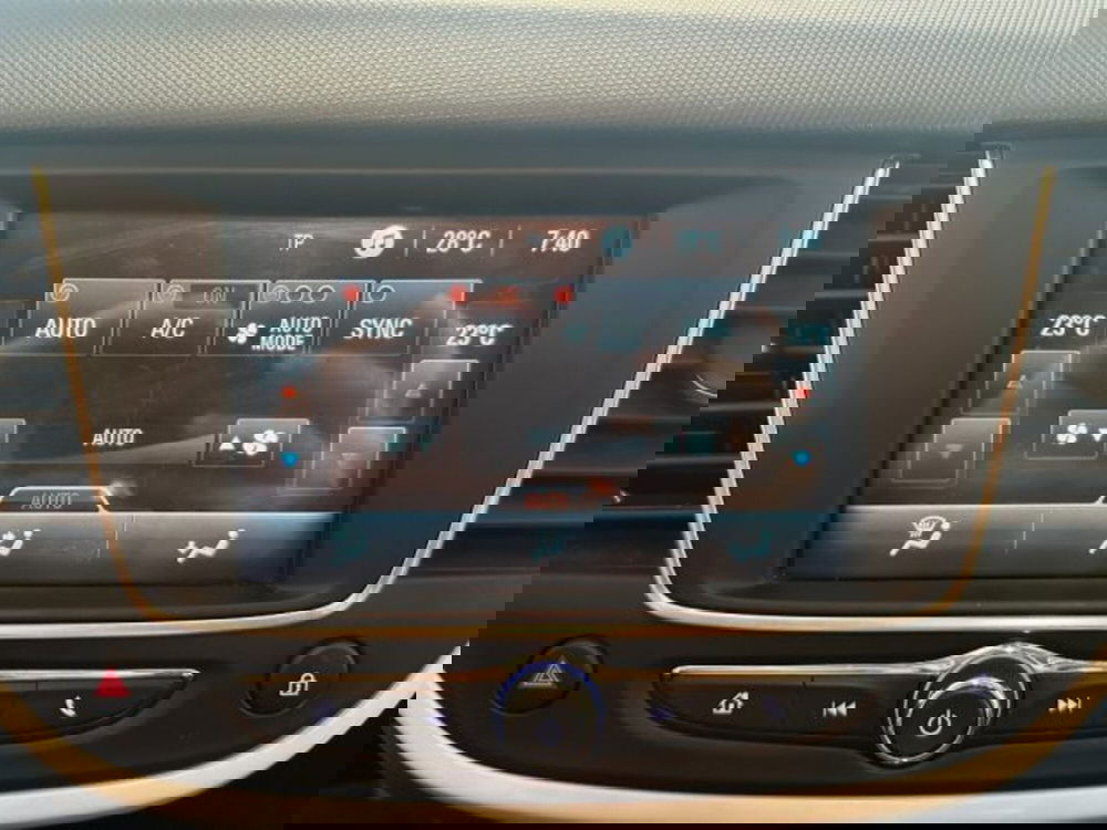 Opel Crossland usata a Cuneo (15)