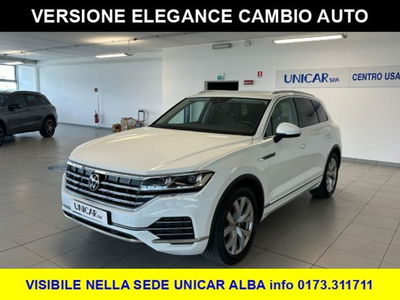 Volkswagen Touareg 3.0 V6 tdi scr Elegance 231cv auto del 2021 usata a Alba