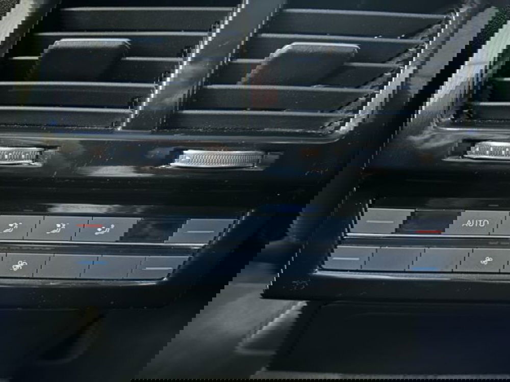 Volkswagen Touareg usata a Cuneo (18)