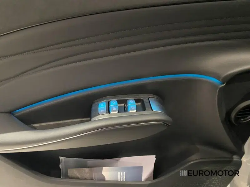 Omoda Omoda 7 SHS-P nuova a Bari (12)