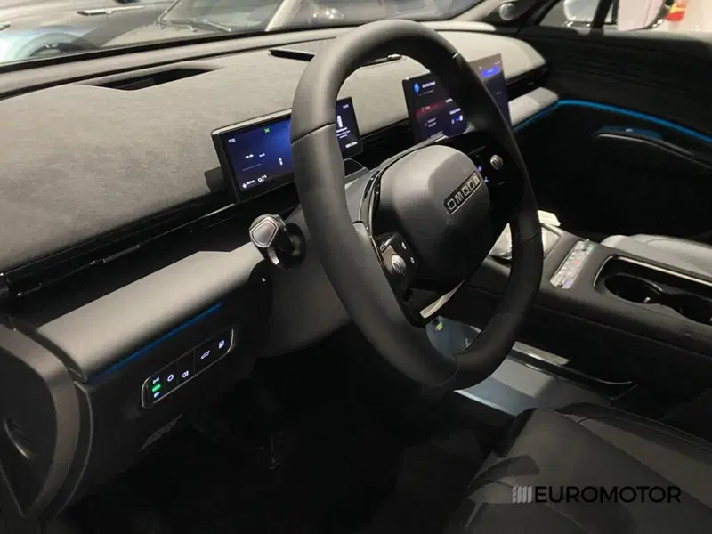 Omoda Omoda 7 SHS-P nuova a Bari (13)