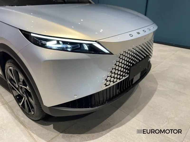 Omoda Omoda 7 SHS-P nuova a Bari (4)