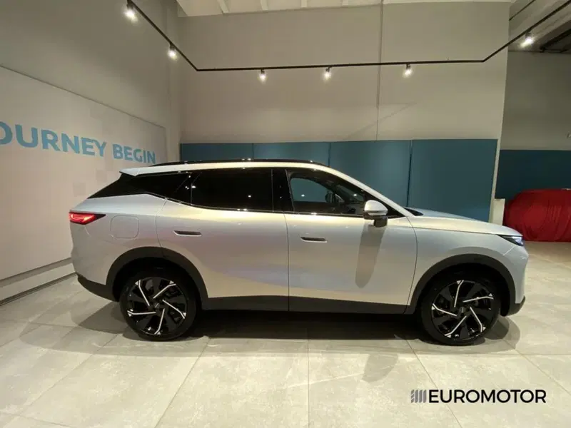 Omoda Omoda 7 SHS-P nuova a Bari (6)