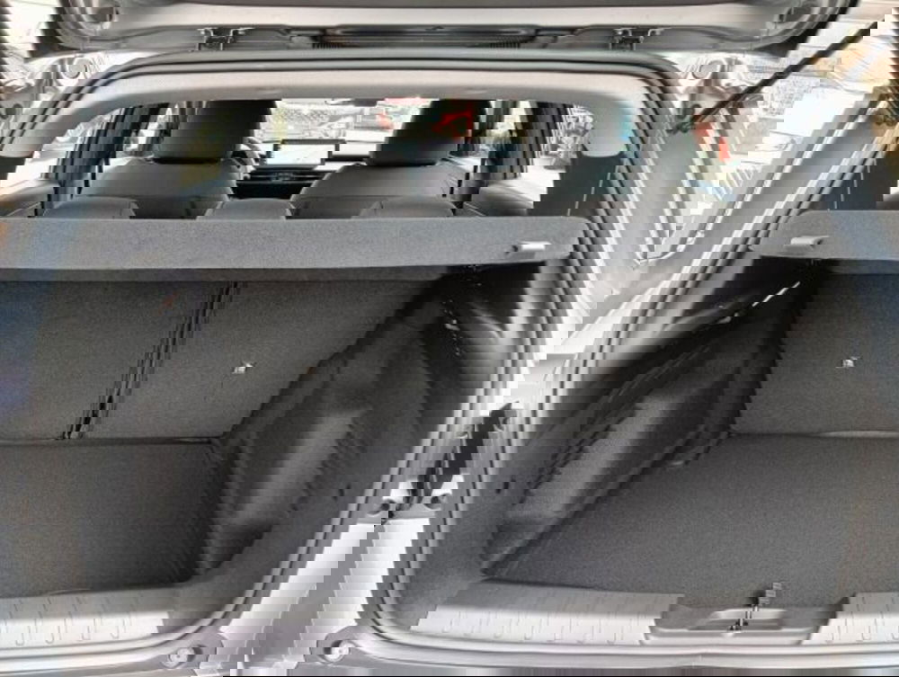 Jeep Avenger nuova a Brescia (14)