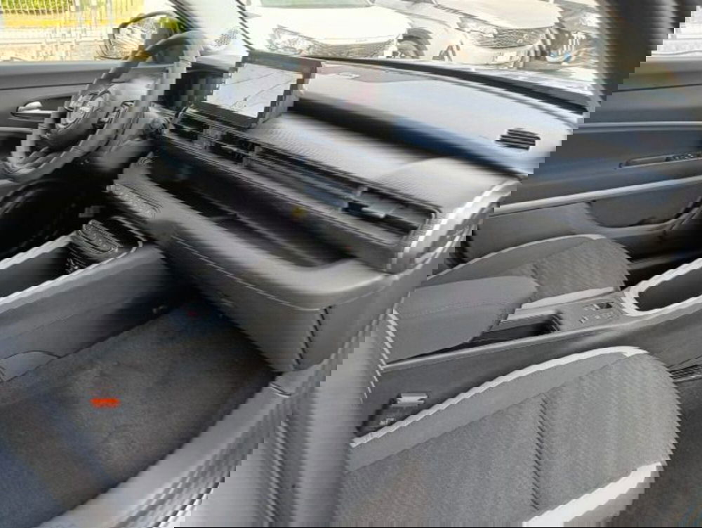 Jeep Avenger nuova a Brescia (15)