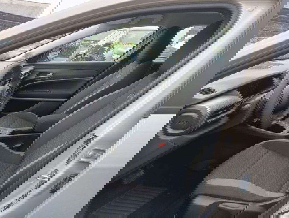 Jeep Avenger nuova a Brescia (9)