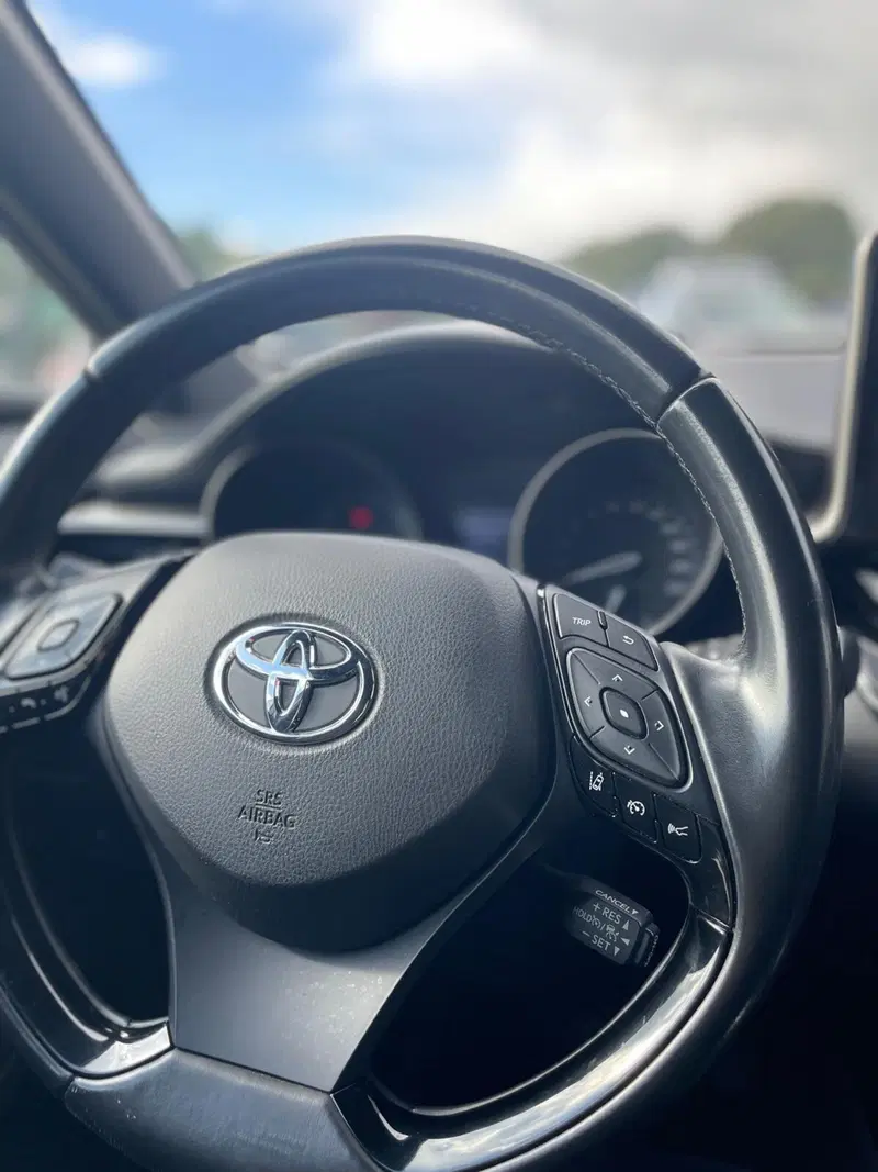 Toyota Toyota C-HR usata a Sassari (12)