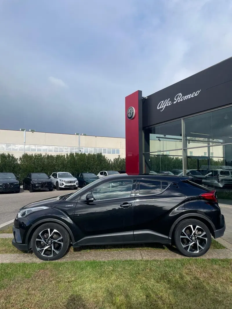 Toyota Toyota C-HR usata a Sassari (3)