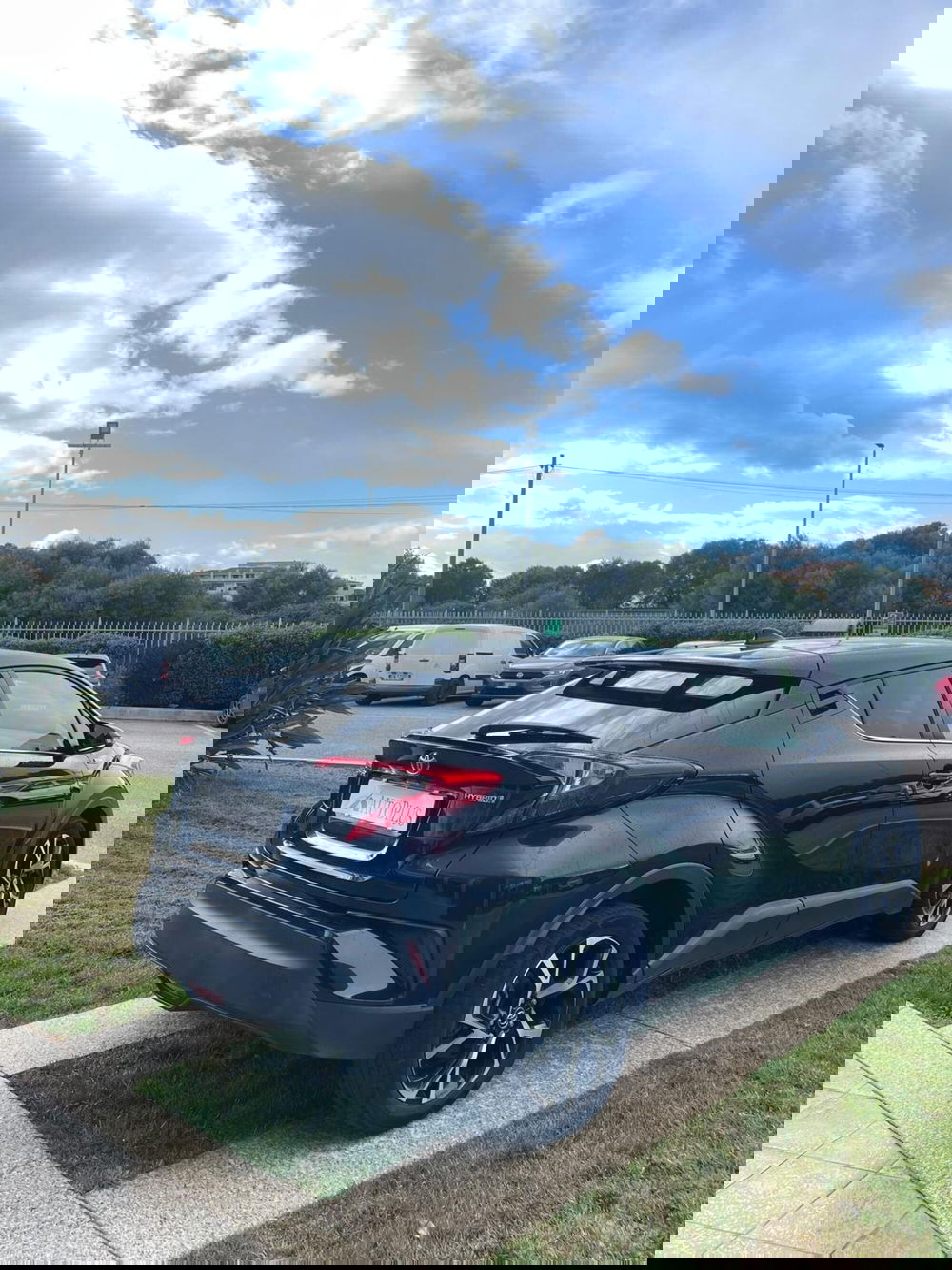 Toyota Toyota C-HR usata a Sassari (8)