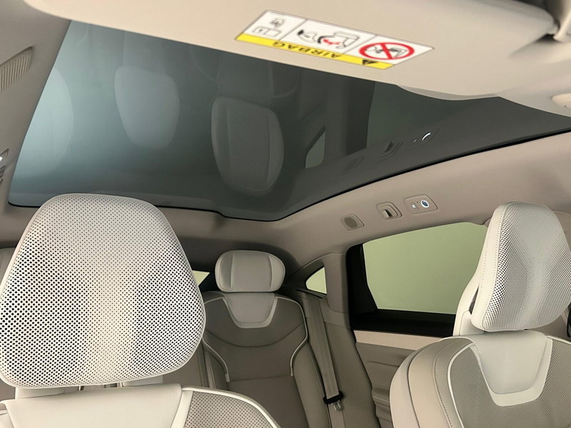 Volvo ES90 nuova a Napoli (4)