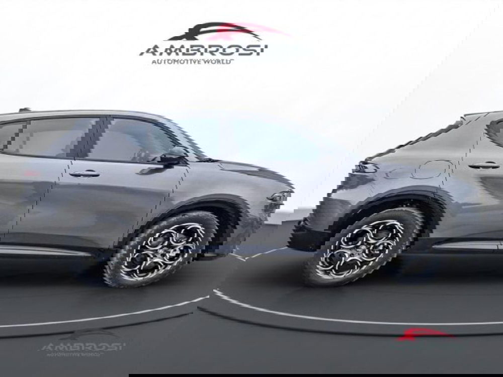 Alfa Romeo Tonale nuova a Perugia (5)