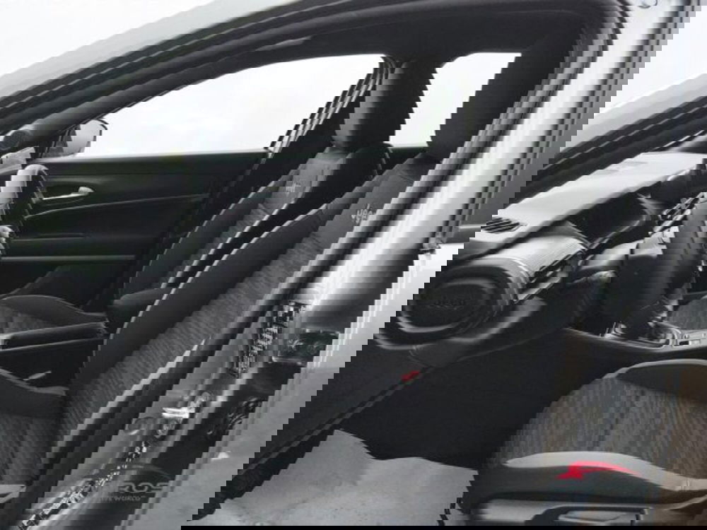 Jeep Avenger nuova a Perugia (10)