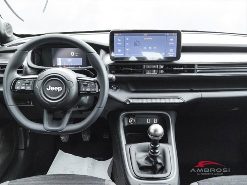 Jeep Avenger nuova a Perugia (15)