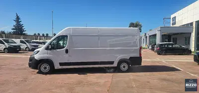 Fiat Ducato maxi 35 LH1 2.2 mjt3 160cv ribalt.trilat. serie 8 del 2023 usata a Surano
