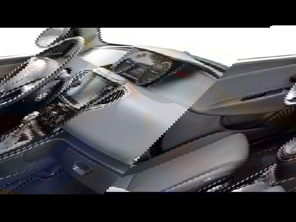 Lancia Ypsilon usata a Firenze (11)