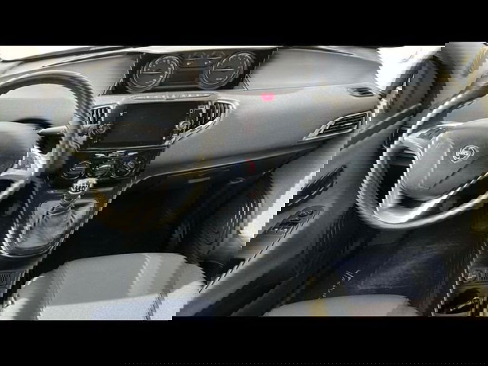 Lancia Ypsilon usata a Firenze (7)