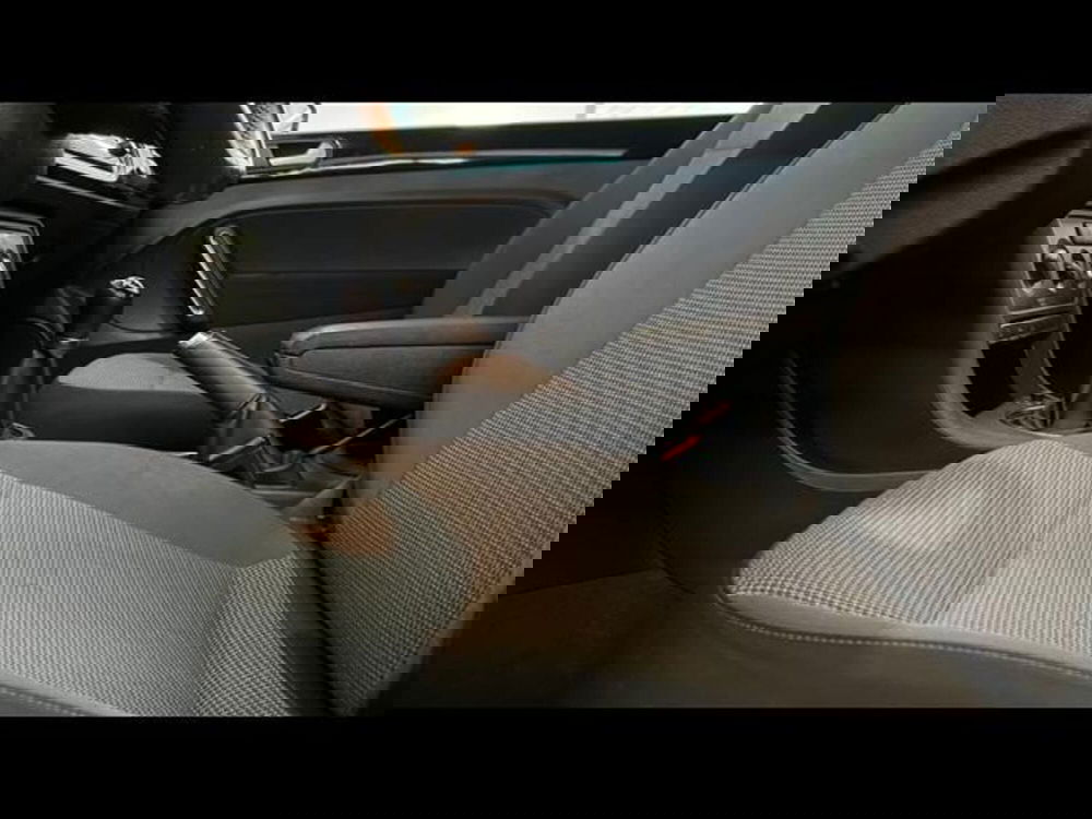 Volkswagen Maggiolino Cabrio usata a Firenze (13)