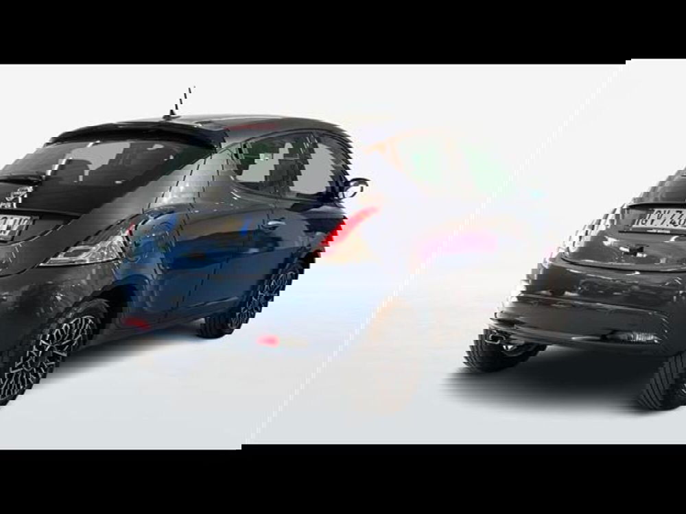 Lancia Ypsilon usata a Firenze (3)