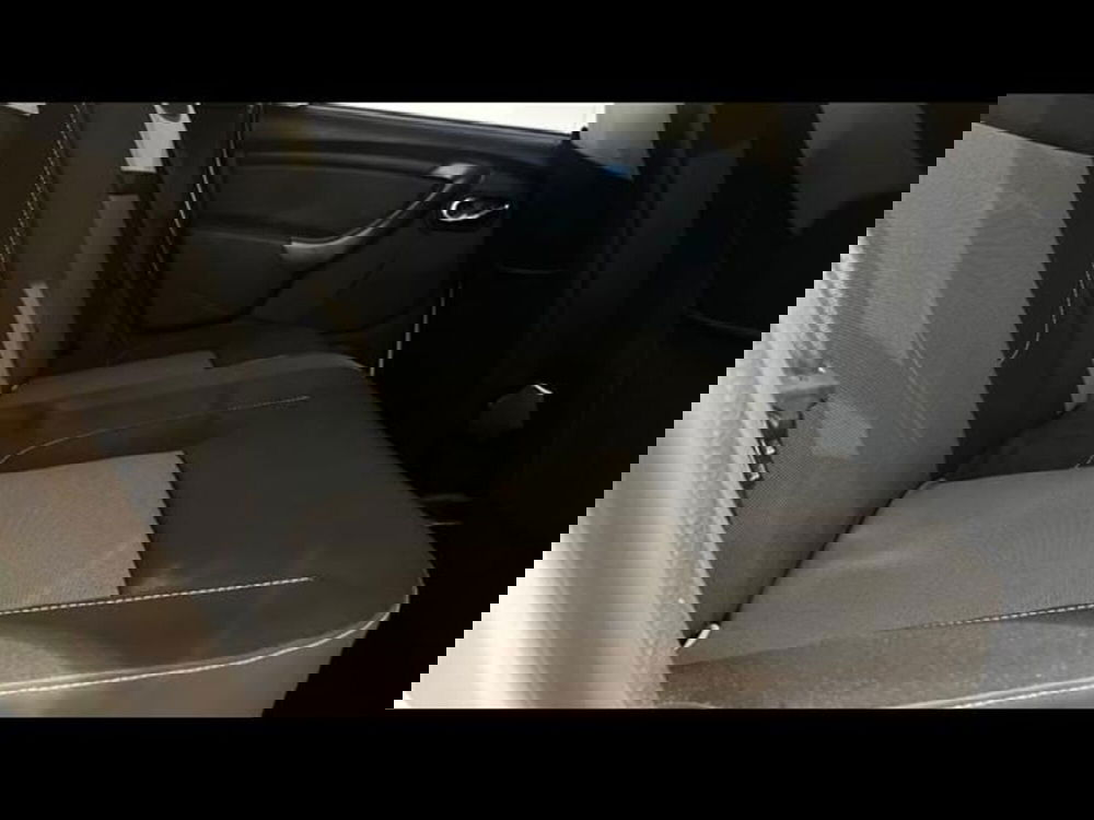 Dacia Duster usata a Firenze (13)