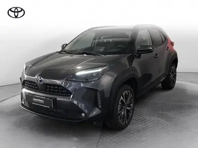 Toyota Yaris Cross 1.5h GR Sport Black Sky fwd 116cv e-cvt del 2023 usata a Torino