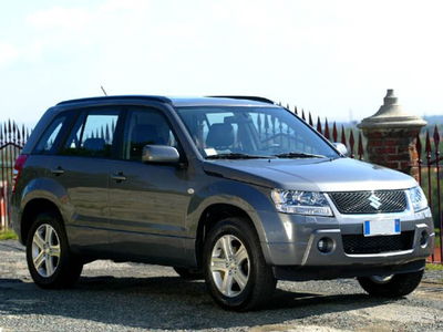 Suzuki Grand Vitara 1.9 DDiS 5 porte Crossover del 2007 usata a Torino