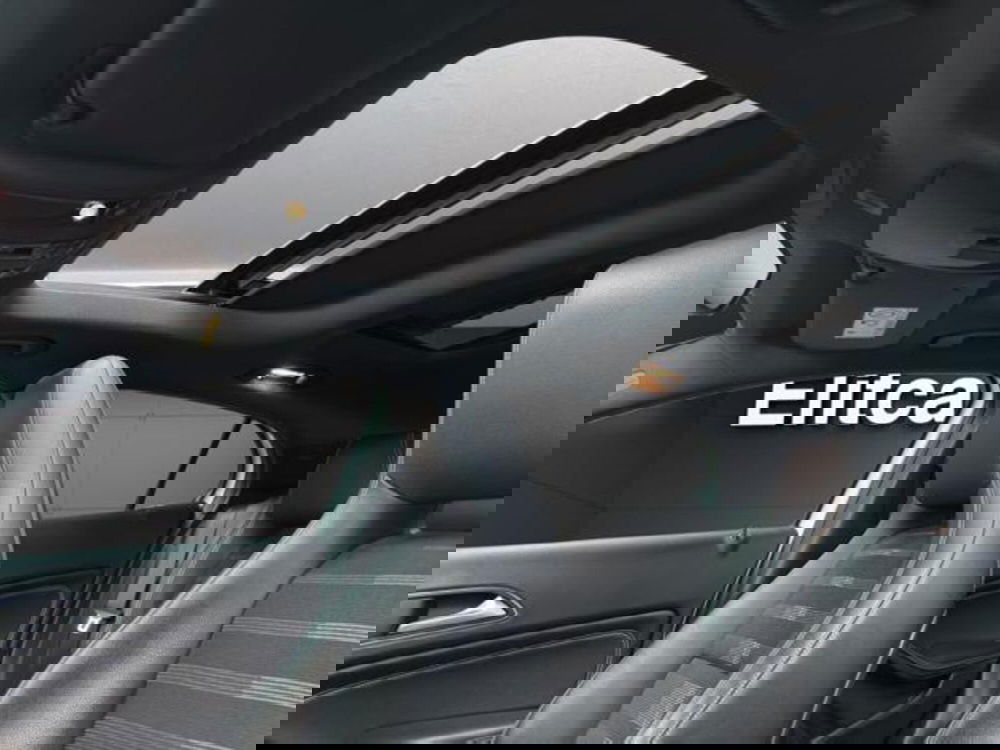 Mercedes-Benz GLA SUV usata a Milano (12)