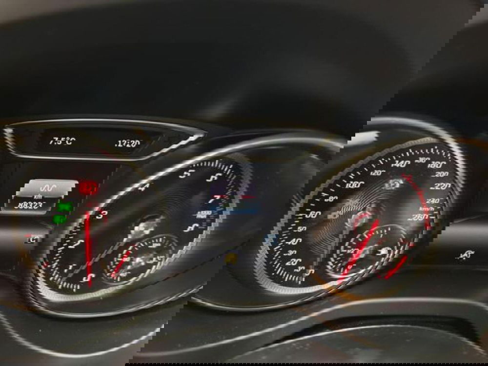 Mercedes-Benz GLA SUV usata a Milano (14)