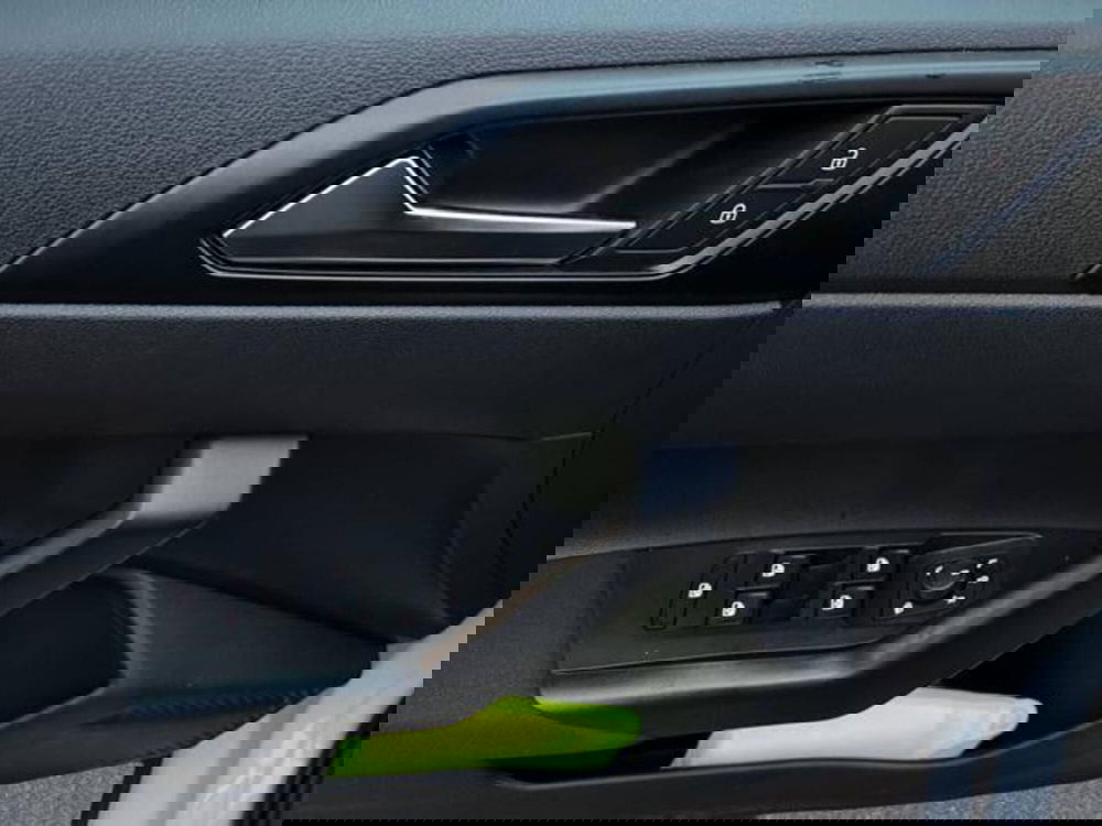 Volkswagen Taigo usata a Milano (11)